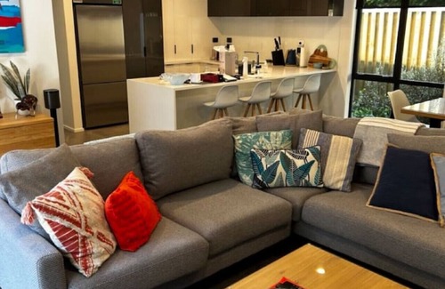 Arthur's Point House | Beautiful home away from home, in quiet area.