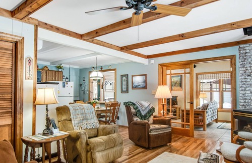 Conover Cabin | Beautiful home close to the lake w/WiFi, private washer/dryer, firepit, & patio