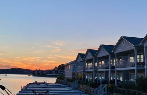 Mid America House | Beautiful home directly on the lake and minutes from stores and entertainment.