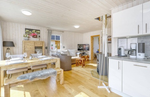 Wandlitz House | Beautiful home in Zerpenschleuse