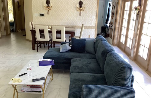 Algiers House | Beautiful home in Algiers, 12 minute ride to downtown New Orleans. nn