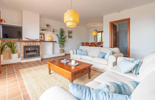 Alcanada House | Beautiful home in Aucuanada