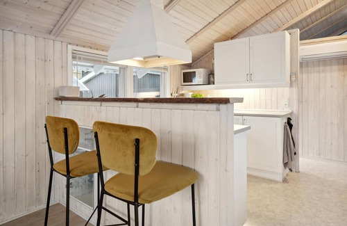 Bjert House | Beautiful home in Bjert with WiFi