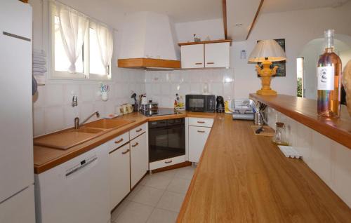 Prunete House | Beautiful Home In Cervione With Wifi
