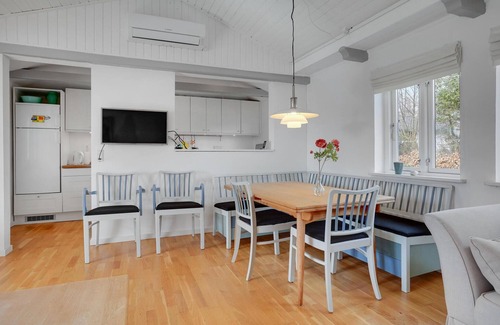 Lyngsbæk Strand House | Beautiful home in Ebeltoft with kitchen