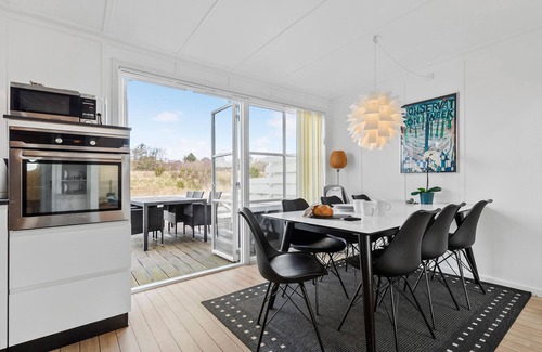 Øer Strand House | Beautiful home in Ebeltoft with sauna
