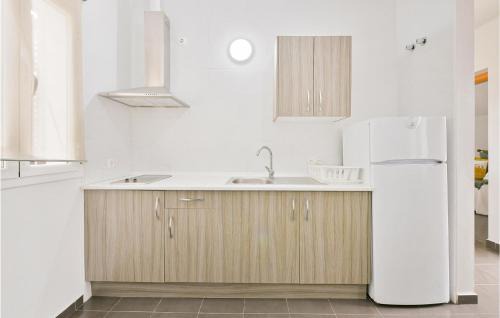 El Coronil House | Beautiful Home In El Coronil With Wifi