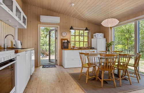 Fur House | Beautiful home in Fur with WiFi