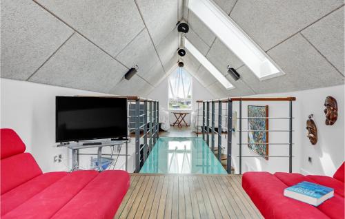 Bønnerup Strand House | Beautiful Home In Glesborg With House Sea View