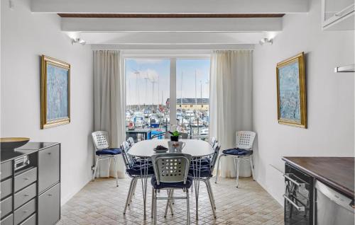 Bønnerup Strand House | Beautiful Home In Glesborg With House Sea View