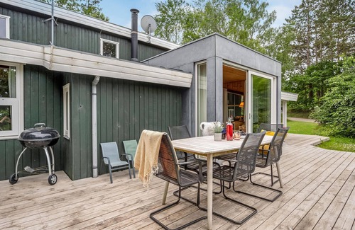 Fjellerup Strand House | Beautiful home in Glesborg with sauna