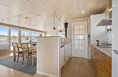 Bjerregard Strand House | Beautiful home in Hvide Sande with WiFi