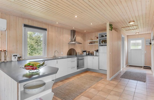 Diernæs Strandby House | Beautiful home in Haderslev with WiFi