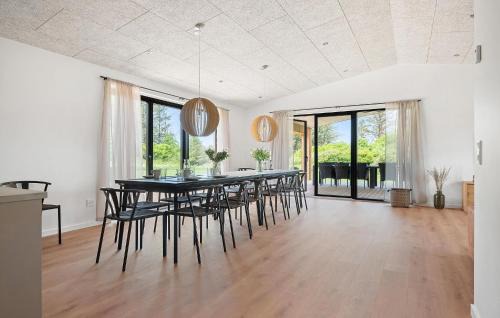 Lonstrup House | Beautiful Home In Hjørring With Sauna