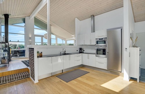 Hjørring House | Beautiful home in Hjørring with WiFi