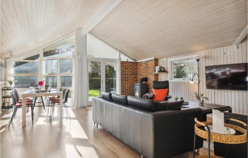 Østerskov House | Beautiful Home In Humble With Sauna