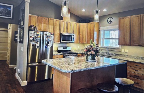 Joseph House | beautiful home in joseph, amazing mountain views, pet friendly