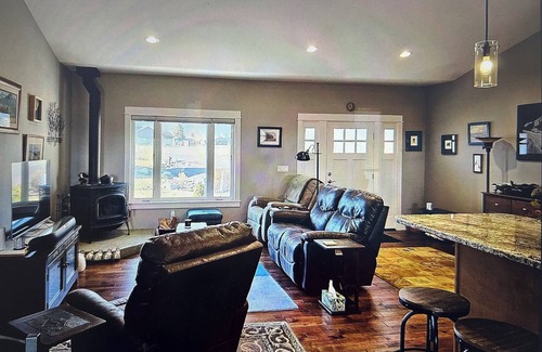 Joseph House | beautiful home in joseph, amazing mountain views, pet friendly