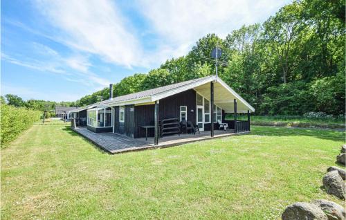 Pøt Strandby House | Beautiful Home In Juelsminde With Sauna