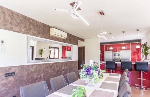 Competa House | Beautiful home in Malaga with WiFi