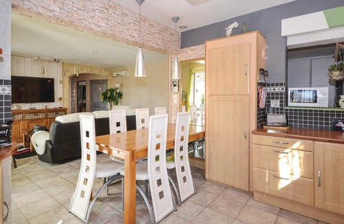 Maubec House | Beautiful home in Maubec