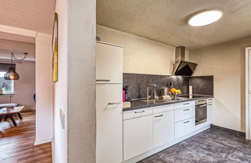 Nimsreuland House | Beautiful home in Nimsreuland with WiFi