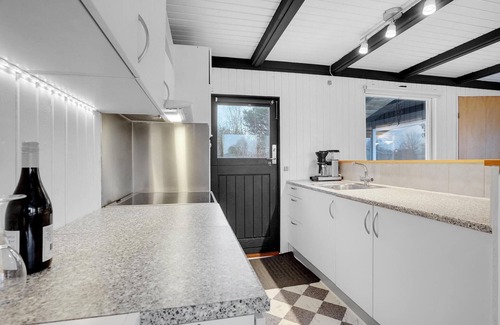 Ørsted House | Beautiful home in ørsted with kitchen