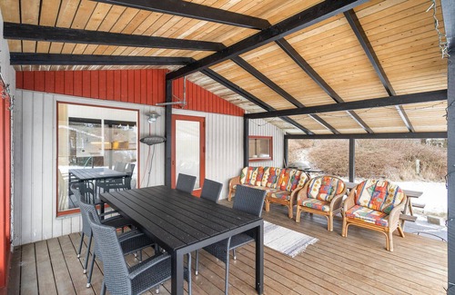Ørsted House | Beautiful home in ørsted with kitchen