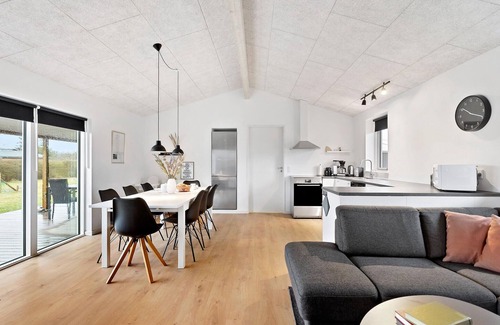 Hasmark Strand House | Beautiful home in Otterup with sauna