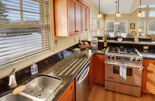 Thornton House | Beautiful home in Owl’s Nest close to ski resorts