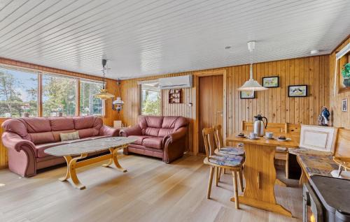 Nordost House | Beautiful Home In Sæby With Wifi
