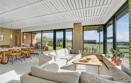 Snedsted House | Beautiful Home In Snedsted With House Sea View