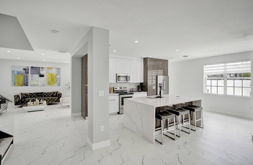 Tamiami House | Beautiful Home in south Miami perfect for a retreat or for families