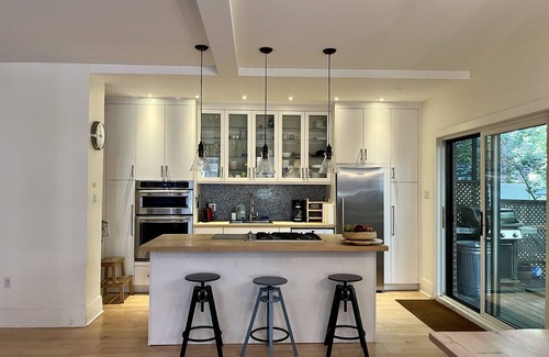 Monkland Village House | Beautiful Home In The Heart Of NDG