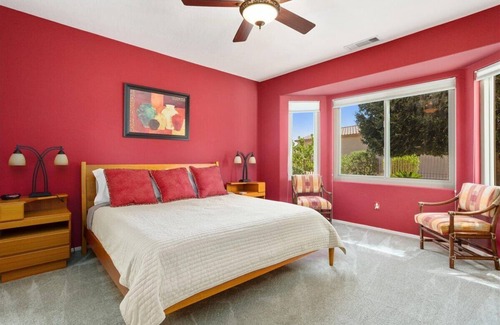 Surprise House | BEAUTIFUL HOME IN "THE GRAND" PREVIOUSLY CALLED SUN CITY GRAND! SNOWBIRDS