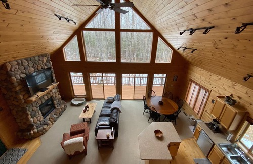 Hayward House | Beautiful Home in the Woods