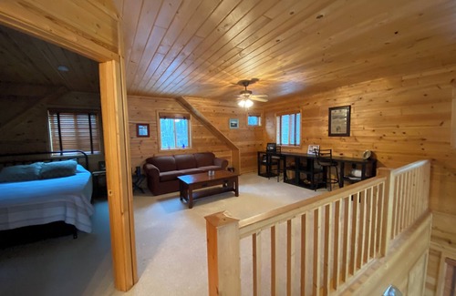 Hayward House | Beautiful Home in the Woods