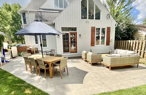 Whitefish Bay House | Beautiful Home in the Heart of the Bay! 15 Minutes to Downtown!