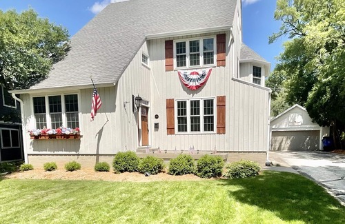 Whitefish Bay House | Beautiful Home in the Heart of the Bay! 15 Minutes to Downtown!