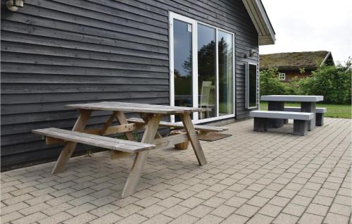 Thorsminde House | Beautiful Home In Vemb With Wifi