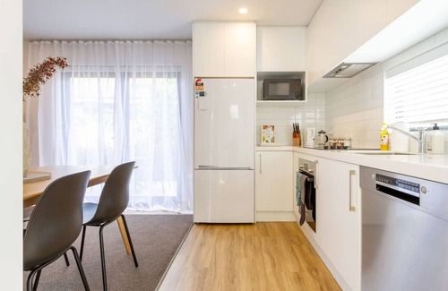 Christchurch House | Beautiful home Near CBD Pet Friendly with Carpark