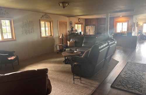 Chiloquin House | Beautiful home near crater lake