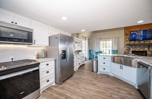 Cedar Lane House | Beautiful Home on Caney Creek w/Fishing Pier, Hot Tub, Fire Pit & Golf Cart!