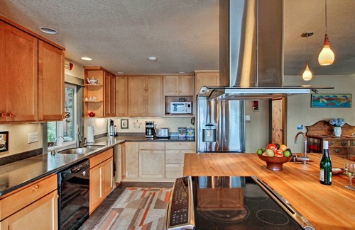 Belfair House | Beautiful Home on Hood Canal w/Hot Tub & Dock!