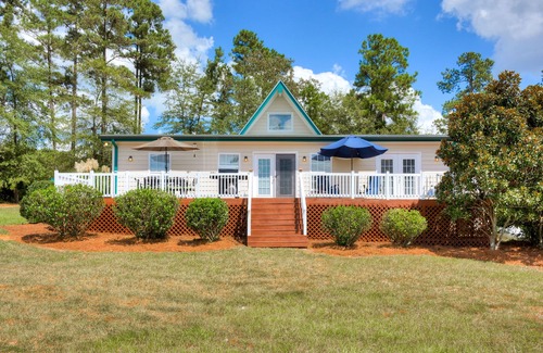 Aiken House | Beautiful Home on Horse Farm, Bring your dogs or friends - close to golf too!