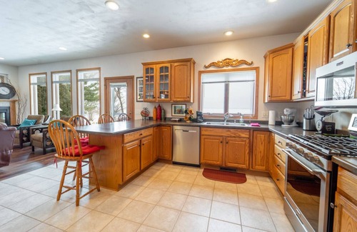 Fremont House | Beautiful Home on Lake Poygan