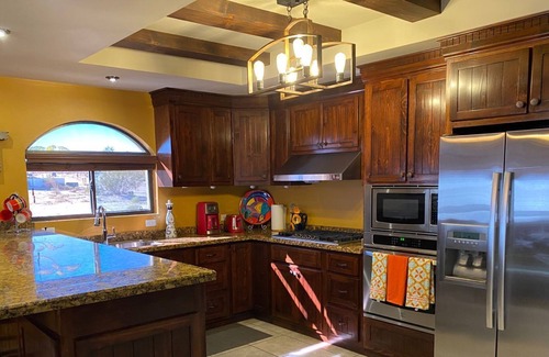 El Dorado Ranch House | Beautiful Home on the Golf Course Sleeps 12 Casa Happy Lizzard With WIFI