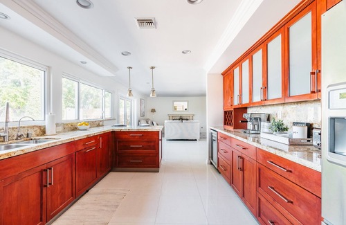 Woodland Hills House | Beautiful Home Stunning Views W/Salt Water Pool