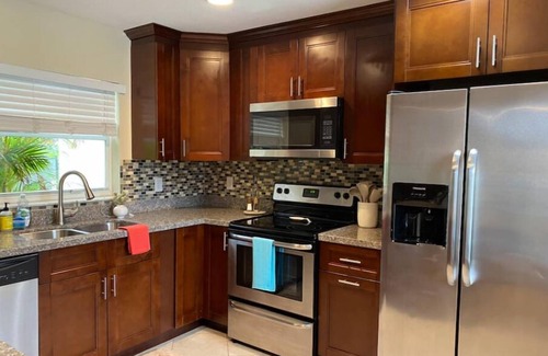 North Palm Beach House | Beautiful Home in Sunny & Safe North Palm Beach