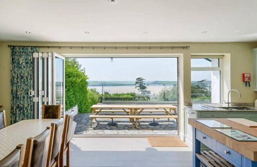 Rock House | Beautiful Home with Pool Overlooking Camel Estuary